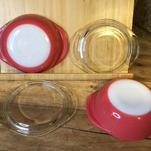 2 Vintage PYREX 080 Flamingo Pink Mini Casserole/Dessert Bowl Dish 5.5” w/ lids - Picture 1 of 3